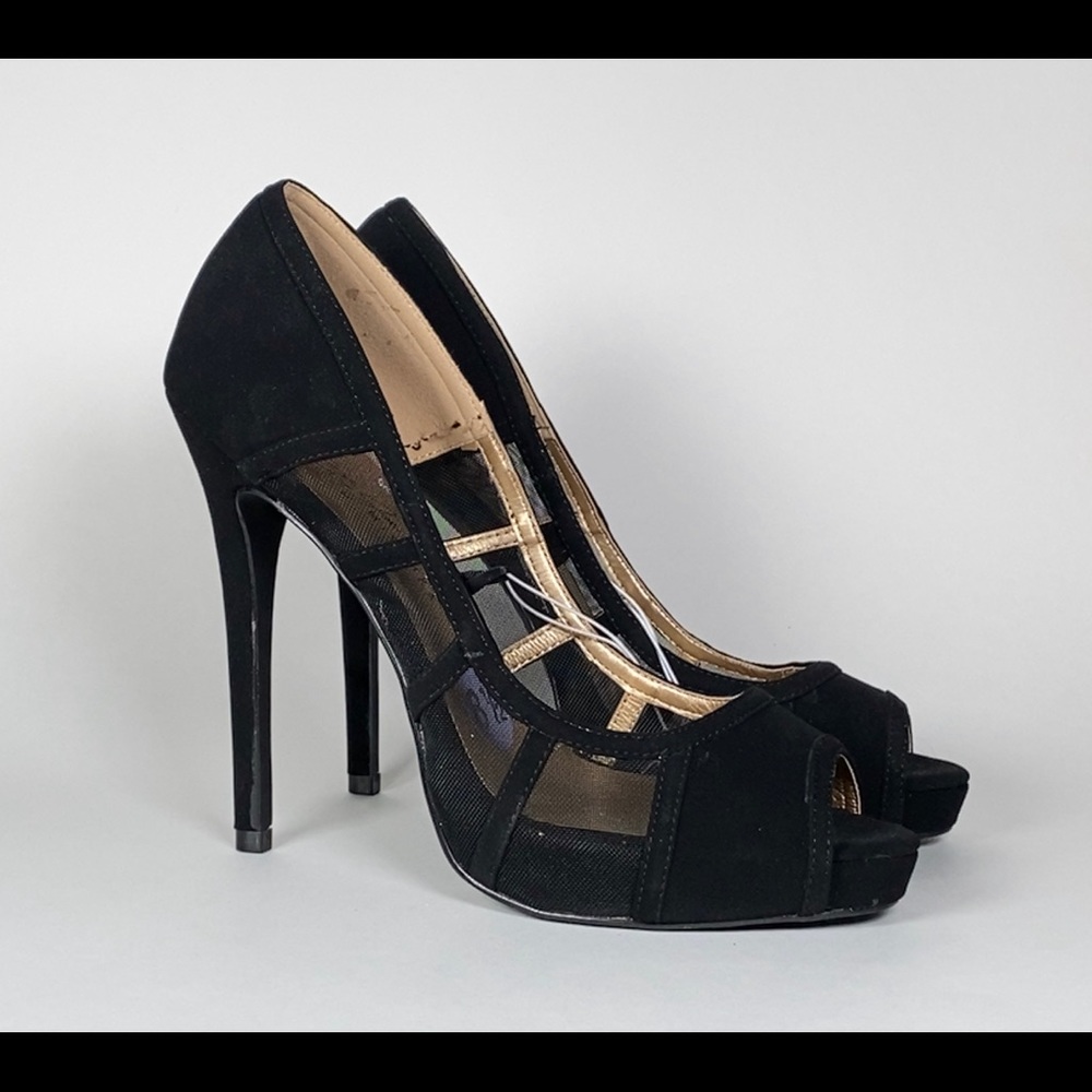 NEW black heels